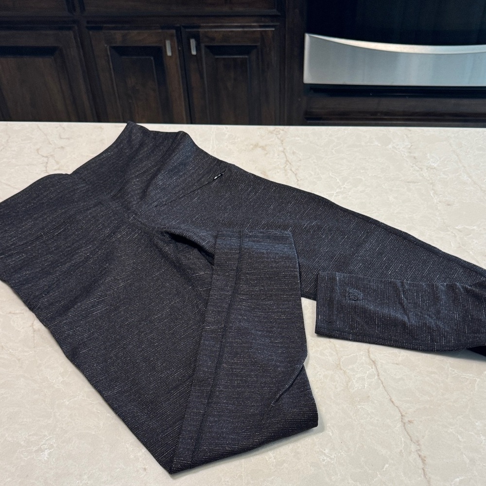 Albion Charcoal Leggings Excellent condition- worn once!!